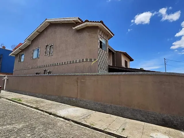 Casa com 152m² 4 quartos e 3 banheiros, à venda, no bairro Parque San Marino em Piracaia