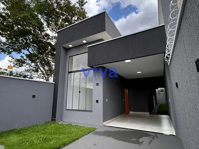 Casa 3 quartos e 3 banheiros, à venda, no bairro Parque Hayala em Aparecida de Goiânia