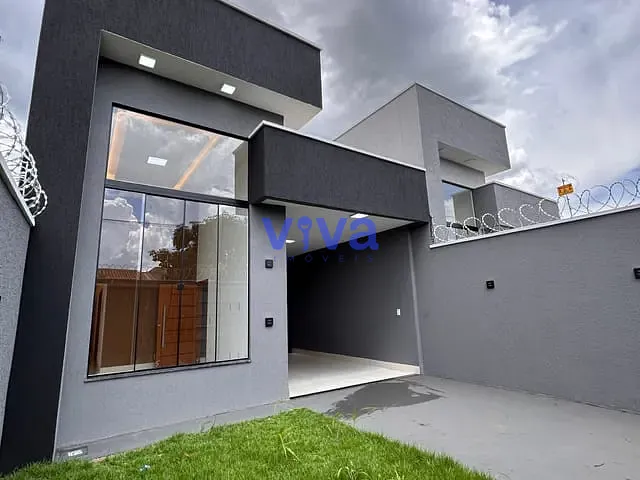 Casa 3 quartos e 3 banheiros, à venda, no bairro Parque Hayala em Aparecida de Goiânia
