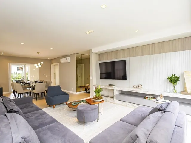 Casa com 317m² 4 quartos e 5 banheiros, à venda, no bairro São Braz em Curitiba