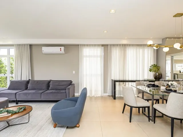 Casa com 317m² 4 quartos e 5 banheiros, à venda, no bairro São Braz em Curitiba