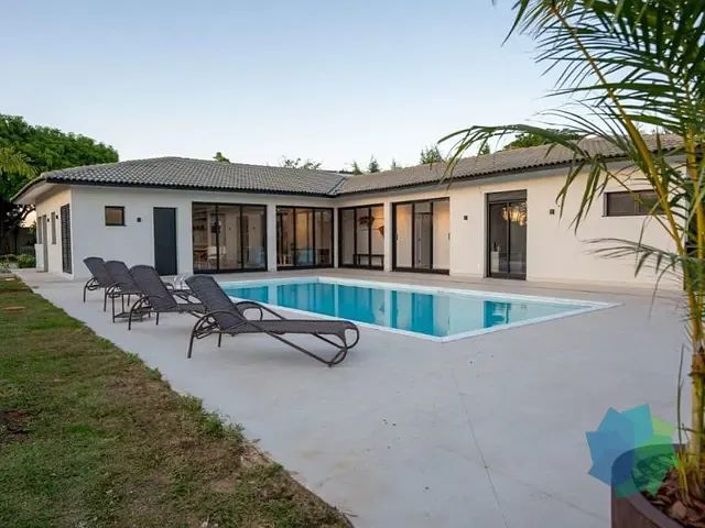 Casa com 2880m² 4 quartos e 5 banheiros, à venda, no bairro Chácaras Videiras de Itaici em Indaiatuba