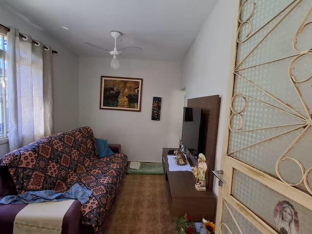Casa 2 quartos e 2 banheiros, à venda, no bairro Izabel Tavares em Cataguases