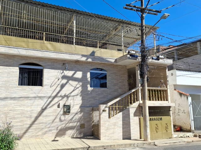 Casa 2 quartos e 2 banheiros, à venda, no bairro Izabel Tavares em Cataguases