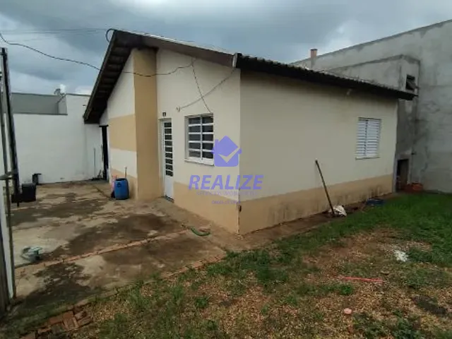 Casa com 264m² 2 quartos e 2 banheiros, à venda, no bairro Conjunto Residencial Jatobá em Botucatu