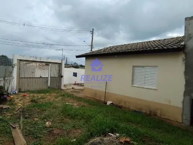 Casa com 264m² 2 quartos e 2 banheiros, à venda, no bairro Conjunto Residencial Jatobá em Botucatu