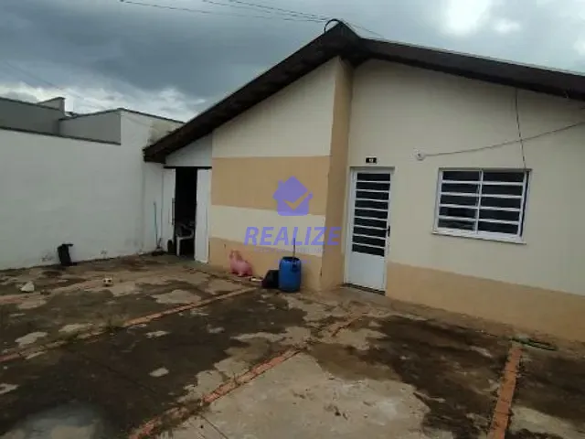 Casa com 264m² 2 quartos e 2 banheiros, à venda, no bairro Conjunto Residencial Jatobá em Botucatu