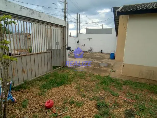 Casa com 264m² 2 quartos e 2 banheiros, à venda, no bairro Conjunto Residencial Jatobá em Botucatu