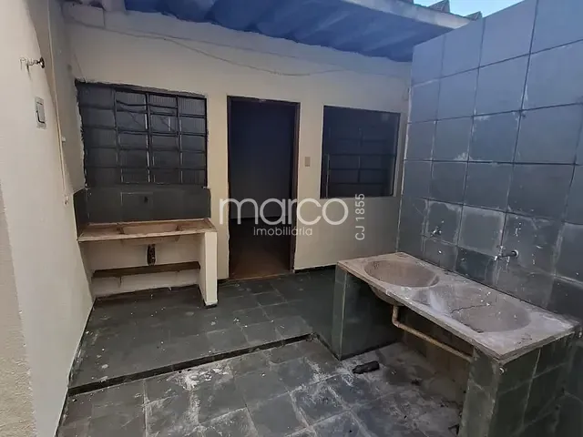 Casa 2 quartos e 1 banheiro, para alugar, no bairro Vila Canaã em Goiânia