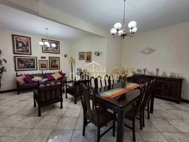 Casa com 360m² 4 quartos e 3 banheiros, à venda, no bairro Vila Mury em Volta Redonda