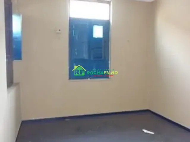 Casa com 300m², à venda ou para alugar, no bairro Centro em Teresina