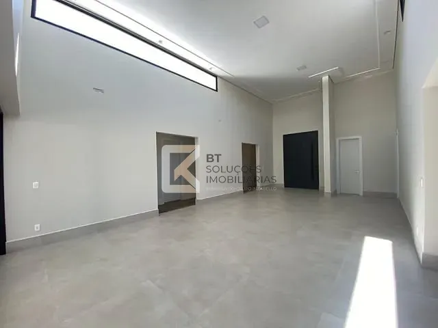 Casa com 1200m² 4 quartos e 4 banheiros, à venda, no bairro Parque Residencial Indaiá em Indaiatuba