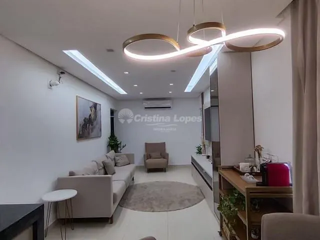 Casa 3 quartos e 3 banheiros, à venda, no bairro Tabajaras em Teresina