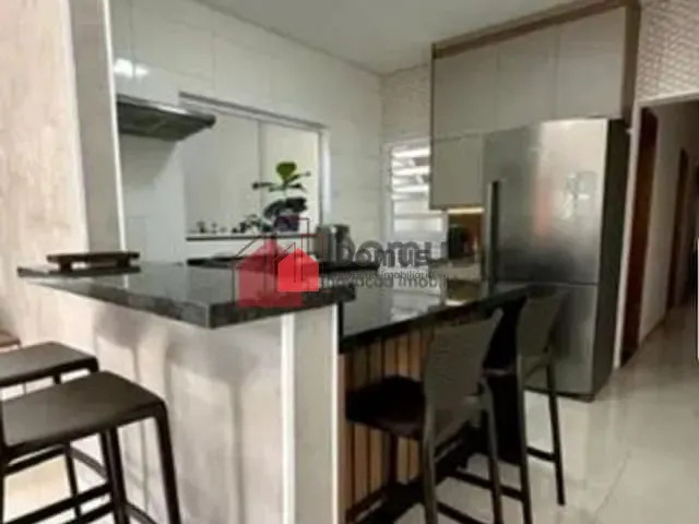 Casa com 125m², à venda, no bairro Parque das Palmeiras em Pindamonhangaba