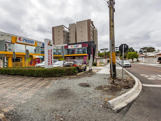 Casa com 696m² 4 quartos e 6 banheiros, à venda, no bairro Santa Quitéria em Curitiba