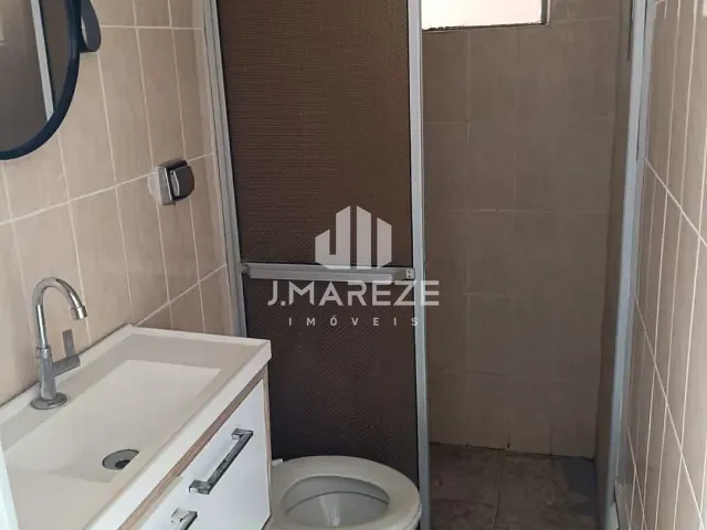 Casa 2 quartos e 2 banheiros, à venda ou para alugar, no bairro Núcleo Habitacional Papa João Paulo I em Apucarana
