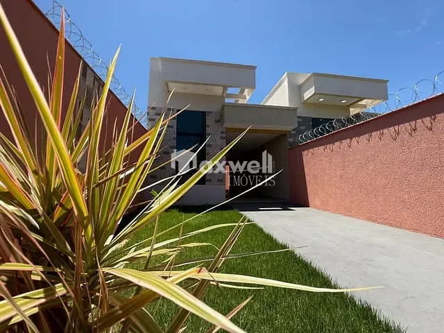Casa com 180m² 3 quartos e 3 banheiros, à venda, no bairro Papillon Park em Aparecida de Goiânia