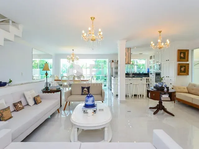 Casa 4 quartos e 6 banheiros, à venda, no bairro Brooklin em São Paulo