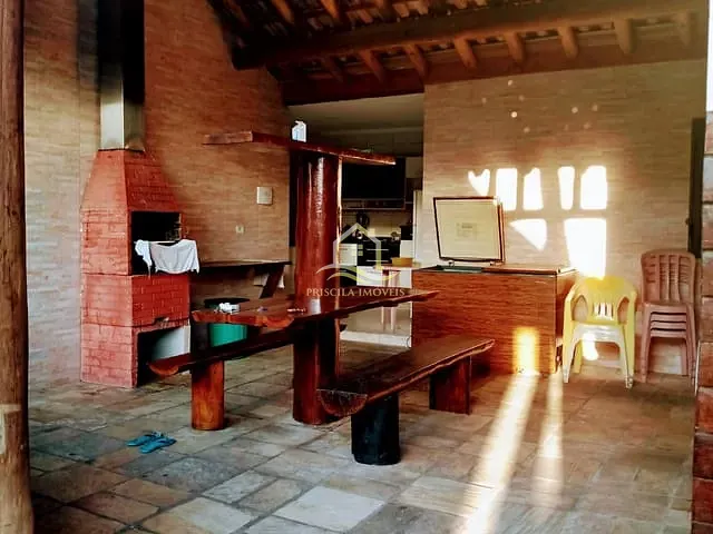 Casa com 400m² 4 quartos e 4 banheiros, à venda, no bairro Boraceia em Bertioga