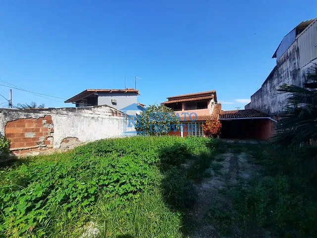 Casa à venda ou para alugar, no bairro Centro em Maricá