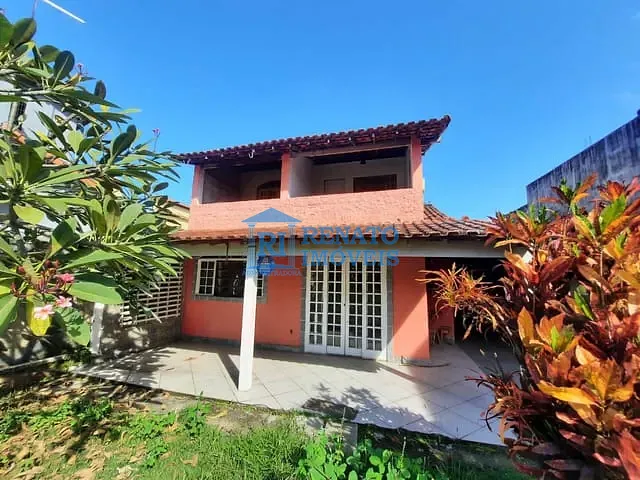Casa à venda ou para alugar, no bairro Centro em Maricá