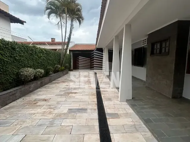 Casa com 508m² 3 quartos e 5 banheiros, à venda, no bairro Jardim América em Bauru