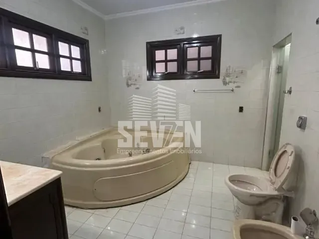 Casa com 508m² 3 quartos e 5 banheiros, à venda, no bairro Jardim América em Bauru