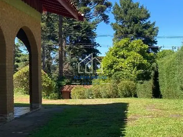 Casa com 1500m² 3 quartos e 1 banheiro, à venda, no bairro Vila Siomara em Campos do Jordão