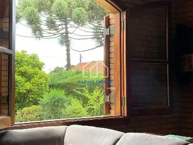 Casa com 1500m² 3 quartos e 1 banheiro, à venda, no bairro Vila Siomara em Campos do Jordão