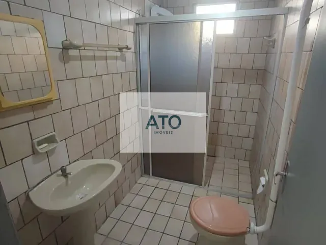 Casa com 90m² 3 quartos e 2 banheiros, para alugar, no bairro Praça em Tijucas