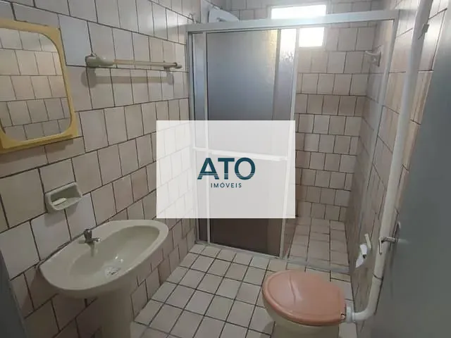 Casa com 90m² 3 quartos e 2 banheiros, para alugar, no bairro Praça em Tijucas