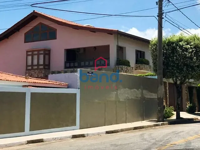 Casa com 294m² 3 quartos e 3 banheiros, à venda, no bairro Vila Alcala em Porto Feliz