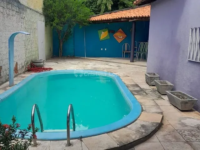 Casa com 615m² 4 quartos e 4 banheiros, à venda, no bairro Santa Isabel em Teresina