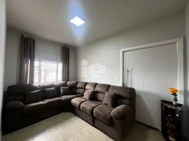 Casa com 280m² 3 quartos e 2 banheiros, à venda, no bairro Jardim Monte Carlo em Rolândia
