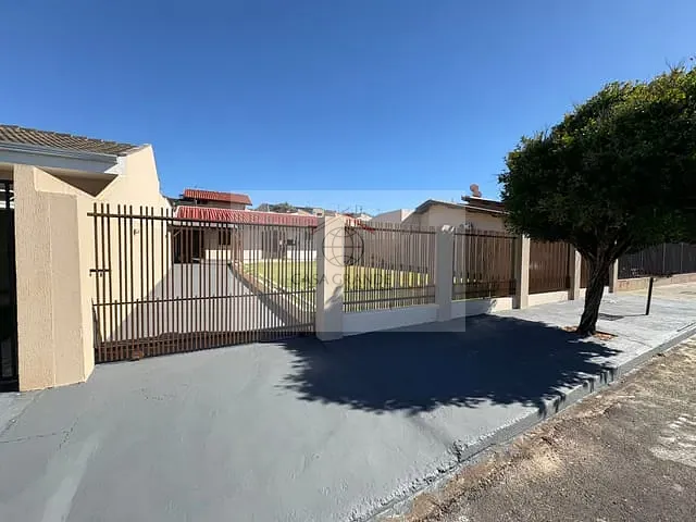 Casa com 308m² 1 quarto e 1 banheiro, à venda, no bairro Jardim Imperial em Rolândia