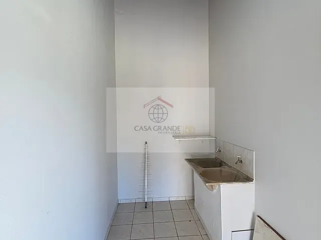 Casa com 308m² 1 quarto e 1 banheiro, à venda, no bairro Jardim Imperial em Rolândia
