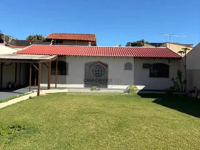 Casa com 308m² 1 quarto e 1 banheiro, à venda, no bairro Jardim Imperial em Rolândia