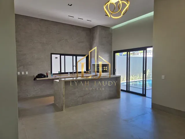 Casa com 459m² 4 quartos e 6 banheiros, à venda, no bairro Jardim Itália em Cuiabá