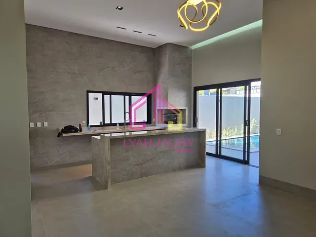Casa com 459m² 4 quartos e 6 banheiros, à venda, no bairro Jardim Itália em Cuiabá