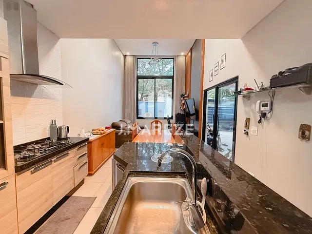 Casa com 140m² 3 quartos e 2 banheiros, à venda, no bairro Vila Formosa em Apucarana