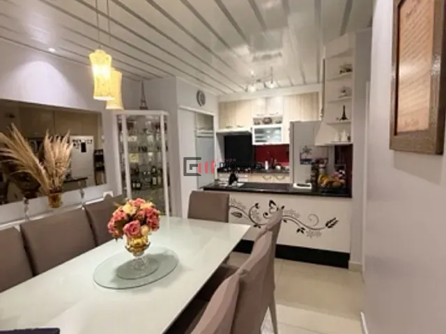 Casa com 150m² 3 quartos e 2 banheiros, à venda, no bairro Heimtal em Londrina