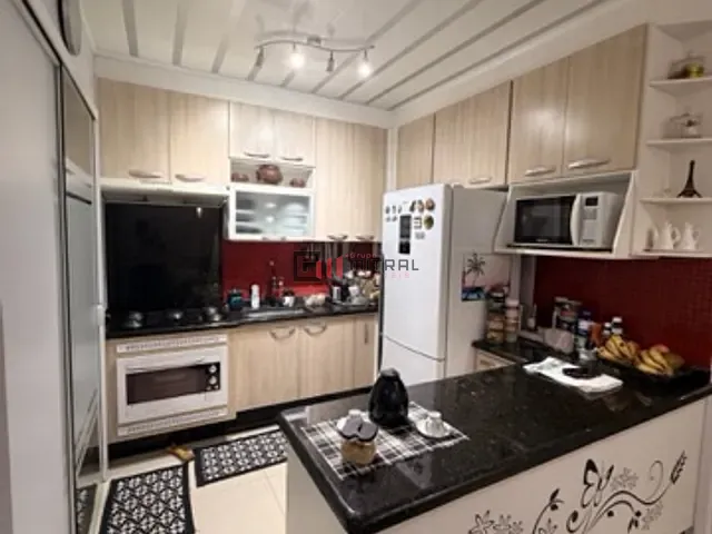 Casa com 150m² 3 quartos e 2 banheiros, à venda, no bairro Heimtal em Londrina