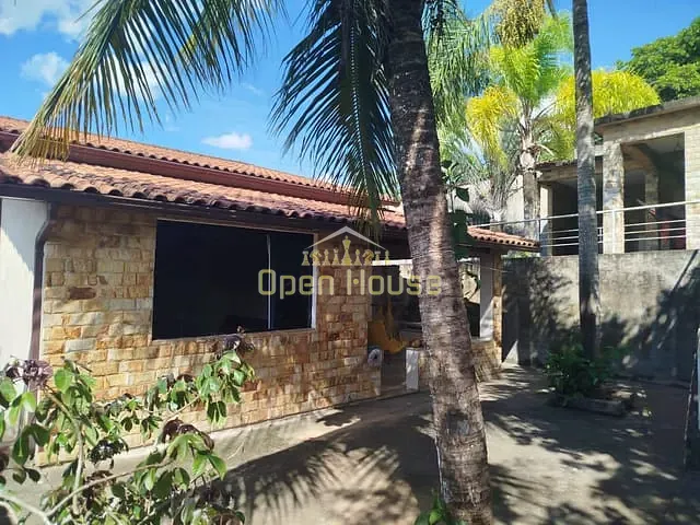 Casa com 480m² 4 quartos e 3 banheiros, para alugar, no bairro Oriente em Pinheiral