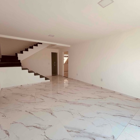 Casa 4 quartos e 3 banheiros, à venda, no bairro Parque Balneário São Francisco em Cabo Frio