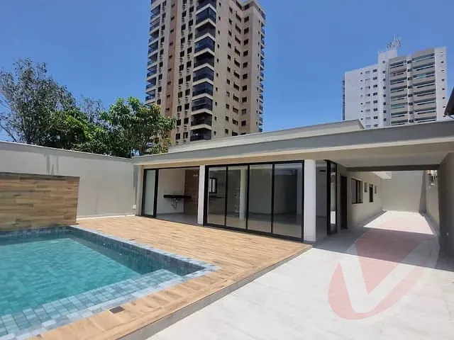 Casa com 354m² 4 quartos e 2 banheiros, à venda, no bairro Flórida em Praia Grande