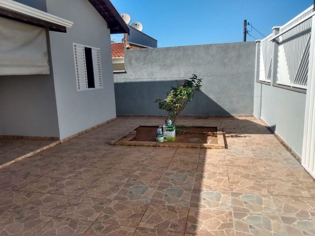 Casa com 250m² 2 quartos e 1 banheiro, para alugar, no bairro Jardim do Trevo em São João da Boa Vista