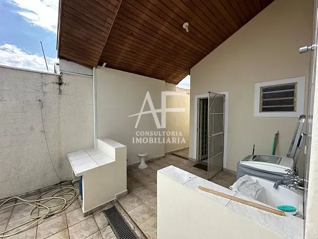 Casa com 250m², à venda, no bairro Jardim das Nações em Taubaté