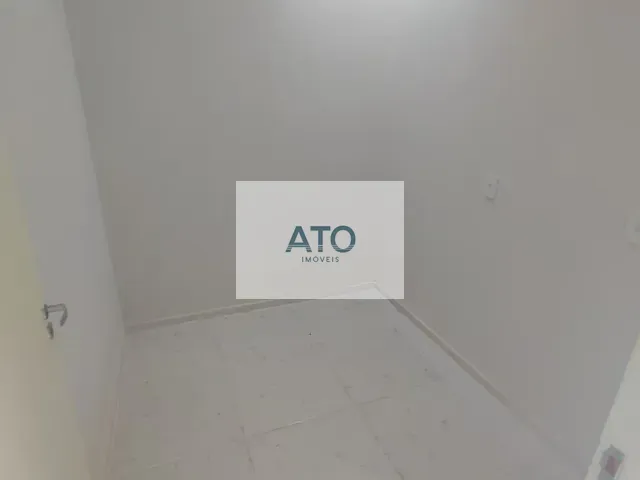 Casa 2 quartos e 1 banheiro, para alugar, no bairro Centro em Tijucas