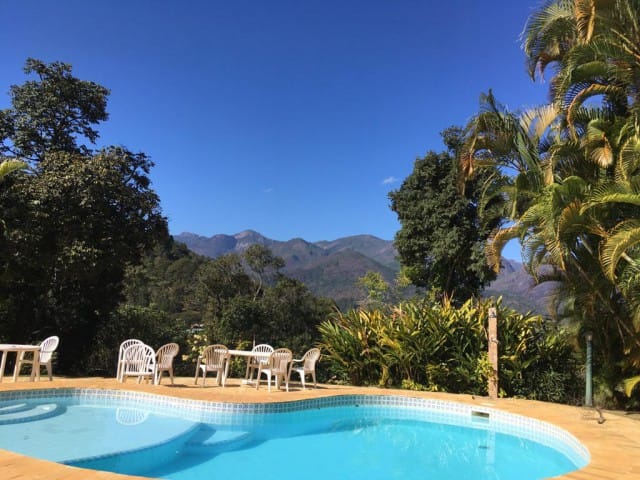 Casa com 5006m², à venda, no bairro Itaipava em Petrópolis