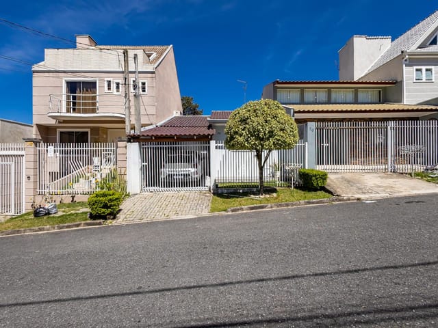 Casa com 130m² 2 quartos e 1 banheiro, à venda, no bairro Campo Comprido em Curitiba